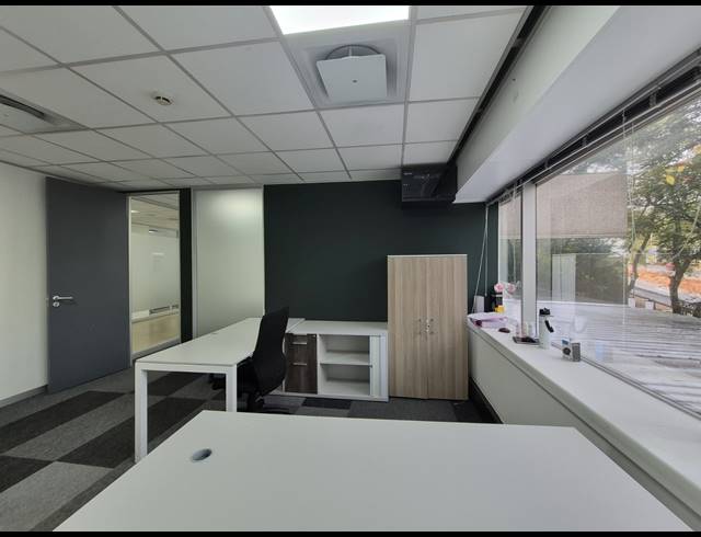 50M² OFFICE TO LET IN ROSEBANK